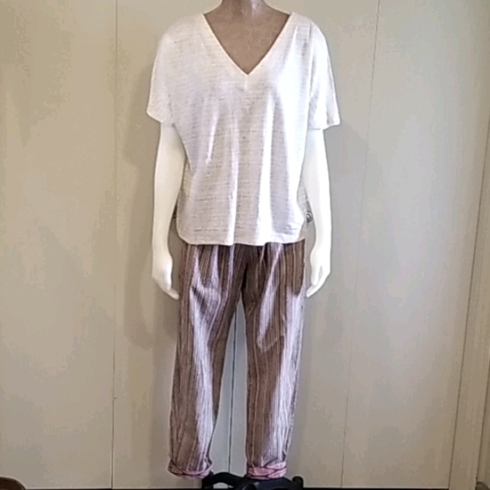 V-Neck T - Picture 3 of 6